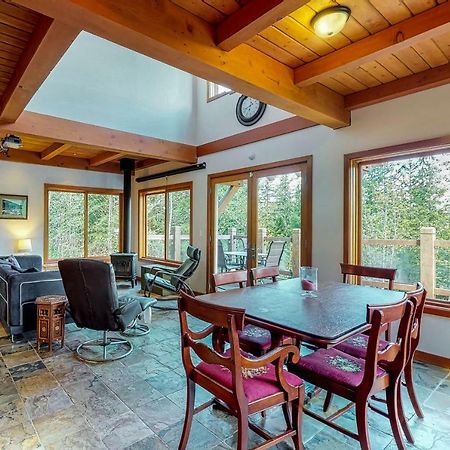 Woodland Hideaway In The Hills Villa Lake Stevens Bagian luar foto