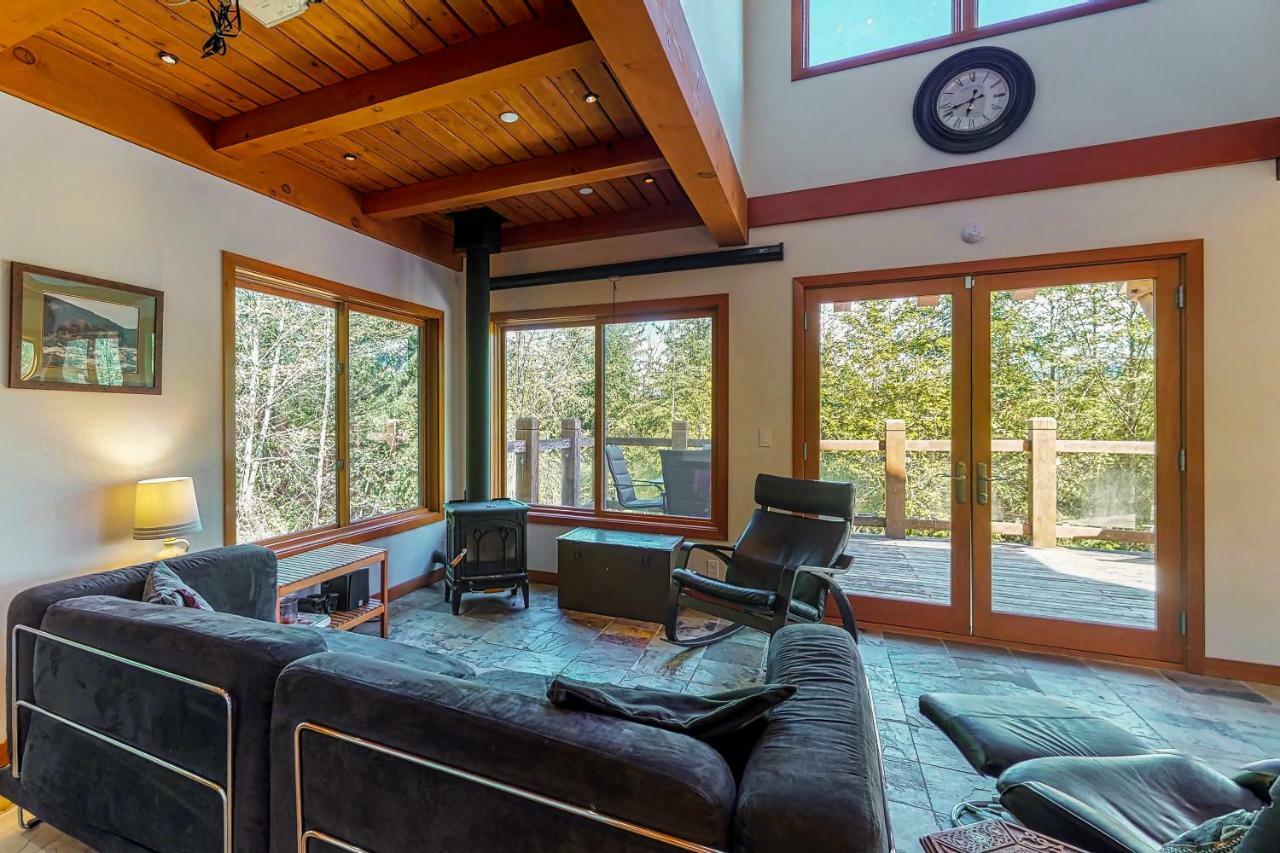 Woodland Hideaway In The Hills Villa Lake Stevens Bagian luar foto